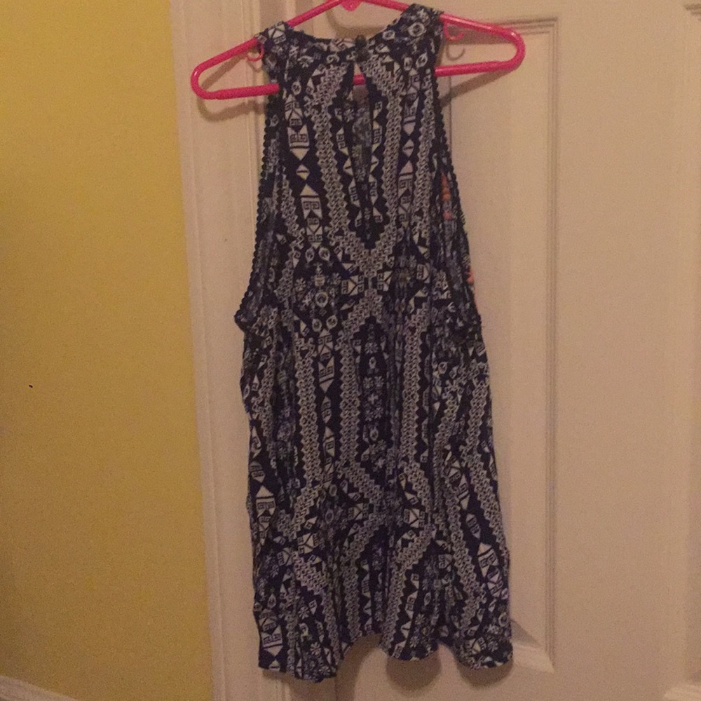 Top - Picture 2 of 3